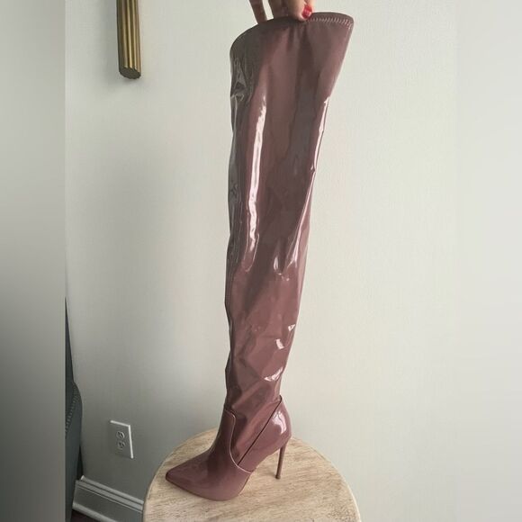 Steve Madden Over The Knee Patent Leather Victory Boots in Purple Size 6 NWOB - Picture 1 of 7